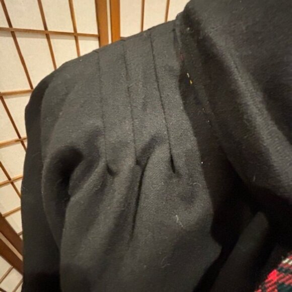 Reversible Wool Cape - Picture 9 of 12